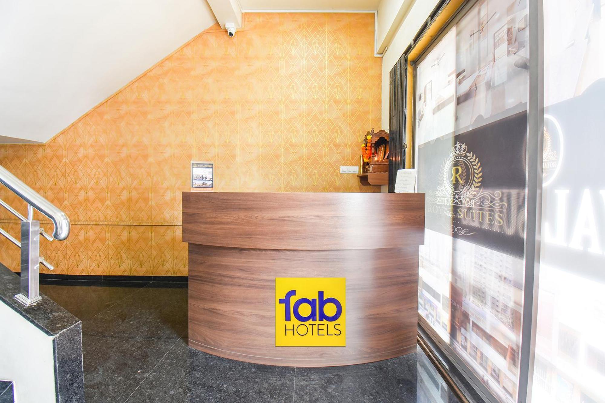 Fabhotel Royal Suits - Nr Mahadji Shinde Chhatri Pune Esterno foto
