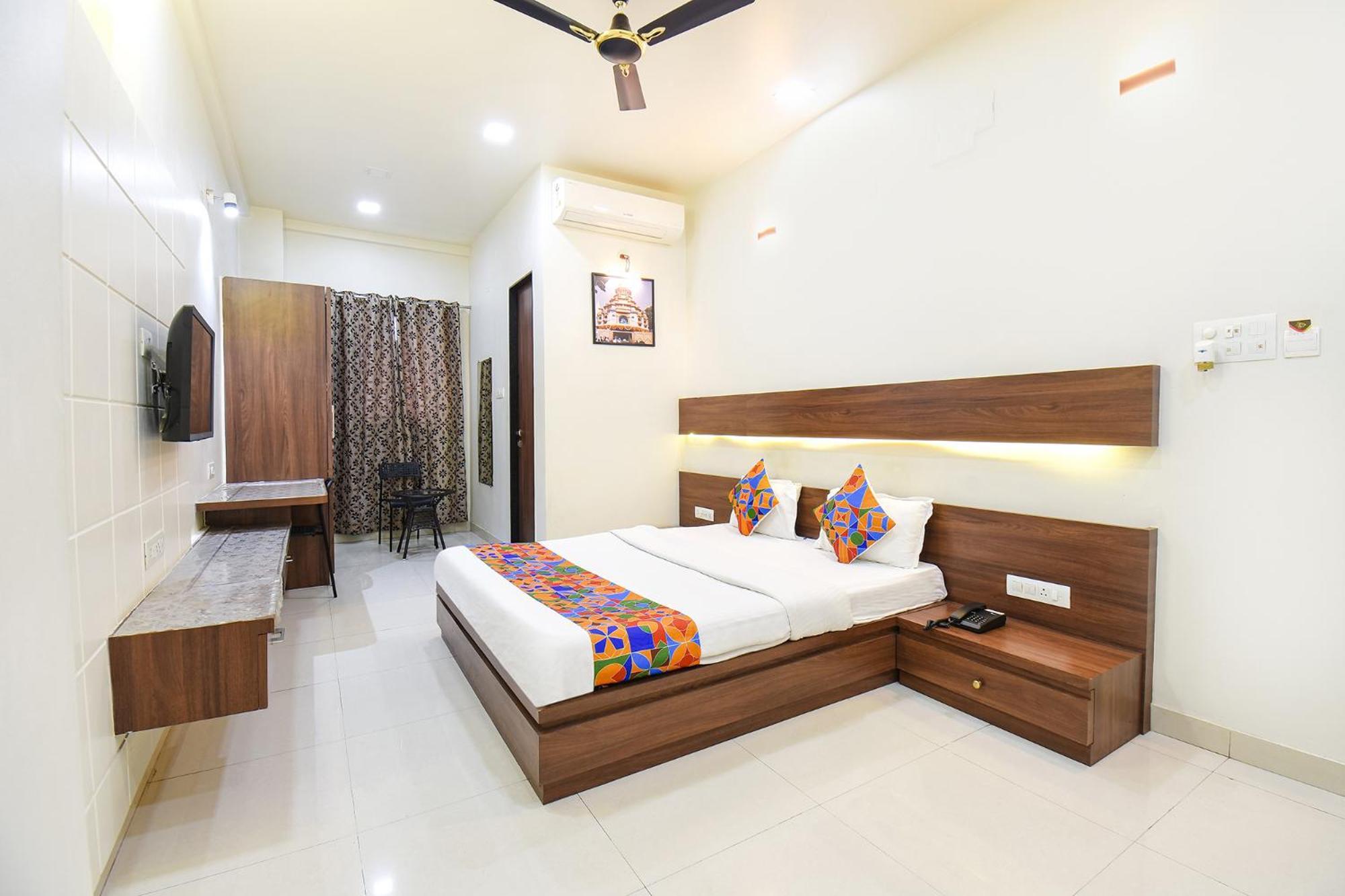 Fabhotel Royal Suits - Nr Mahadji Shinde Chhatri Pune Esterno foto