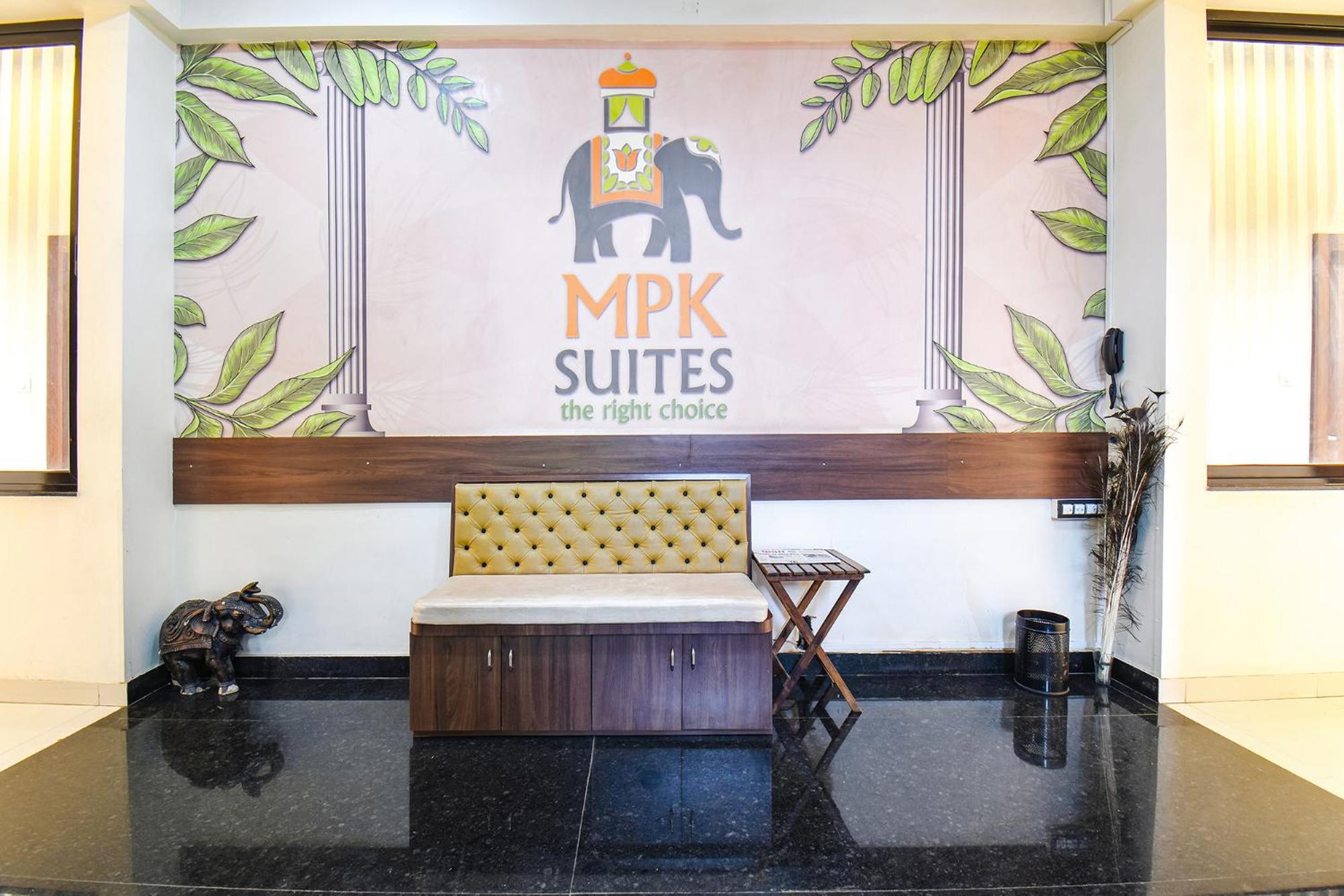 Fabhotel Royal Suits - Nr Mahadji Shinde Chhatri Pune Esterno foto