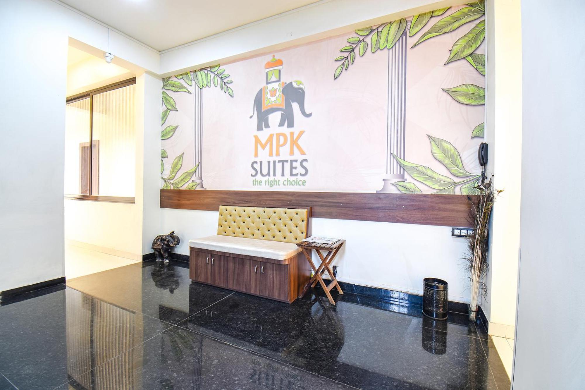 Fabhotel Royal Suits - Nr Mahadji Shinde Chhatri Pune Esterno foto